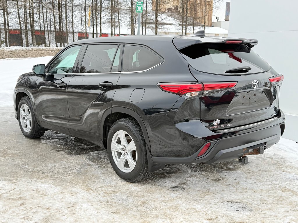 2020 Toyota Highlander LE AWD / 8 PASSAGERS / HITCH TOYOTA / in Thetford Mines, Quebec - 6 - w1024h768px