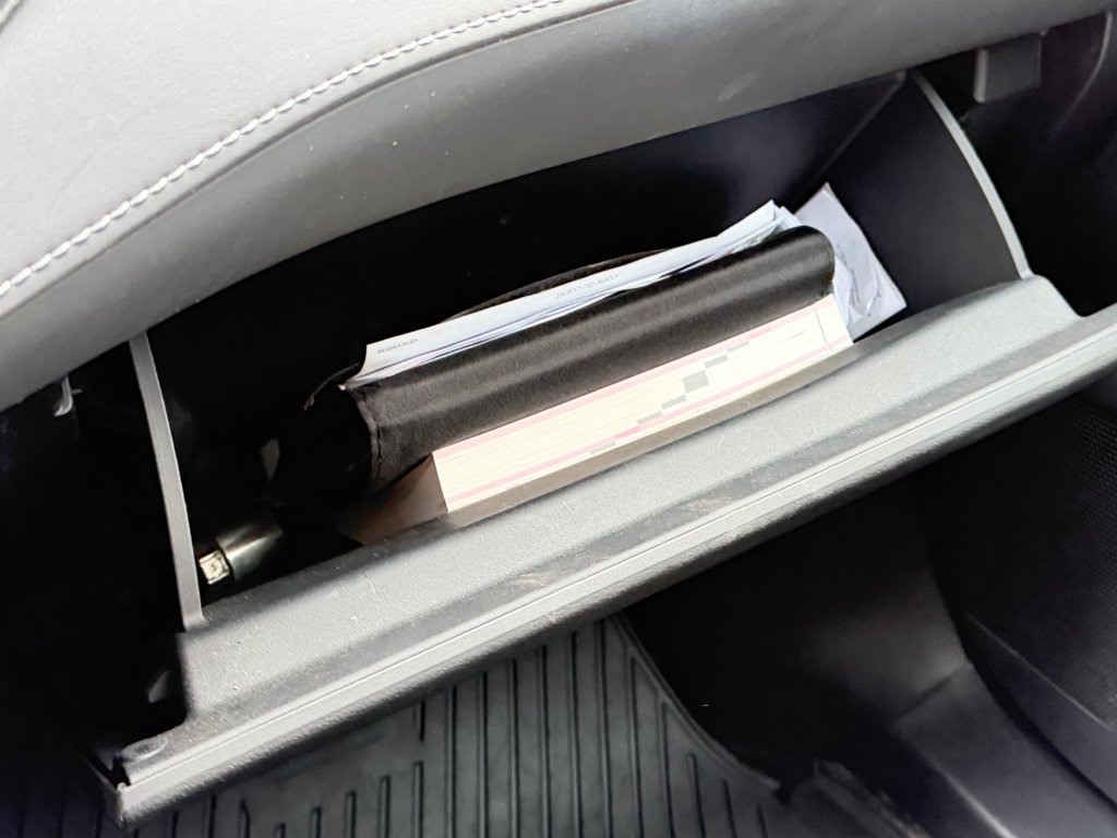 2020 Toyota Highlander LE AWD / 8 PASSAGERS / HITCH TOYOTA / in Thetford Mines, Quebec - 45 - w1024h768px