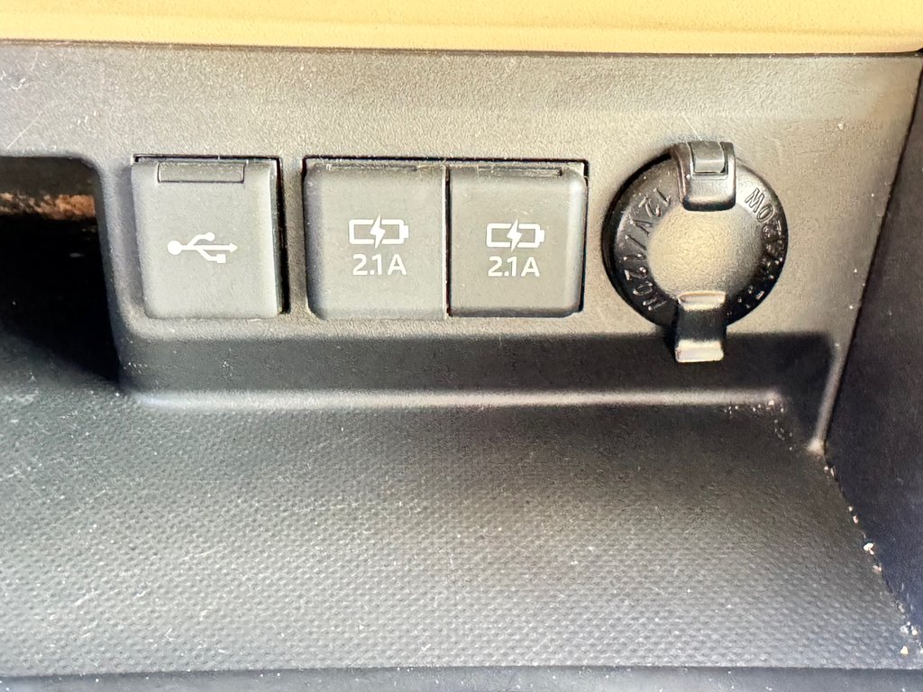 2021 Toyota Highlander HYBRIDE XLE AWD / PRIX PRÉ-ENCAN FAITES VITE !! / in Thetford Mines, Quebec - 51 - w1024h768px