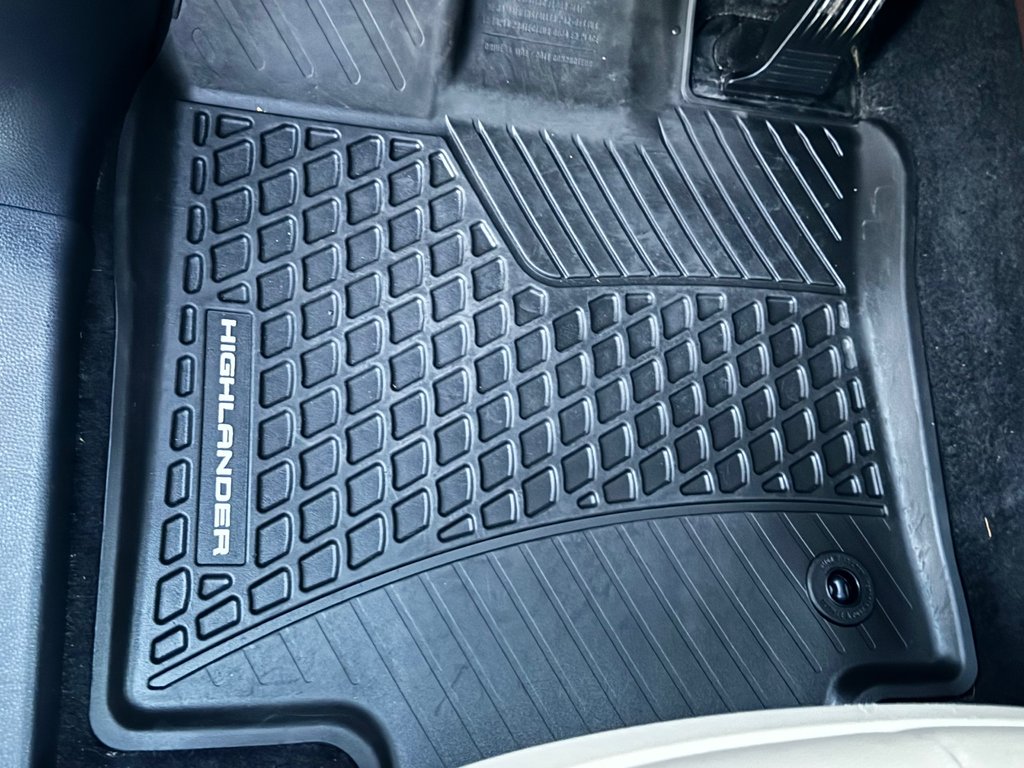 2021 Toyota Highlander HYBRIDE XLE AWD / PRIX PRÉ-ENCAN FAITES VITE !! / in Thetford Mines, Quebec - 41 - w1024h768px