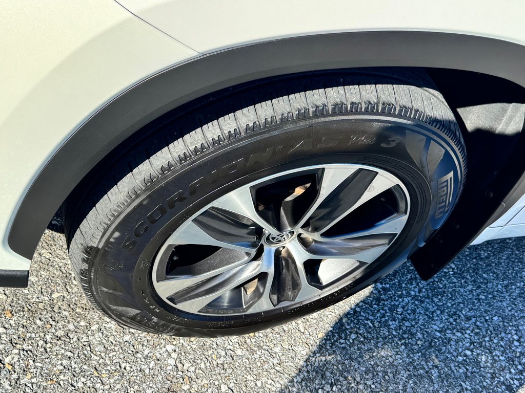 2021 Toyota Highlander HYBRIDE XLE AWD / PRIX PRÉ-ENCAN FAITES VITE !! / in Thetford Mines, Quebec - 15 - w1024h768px
