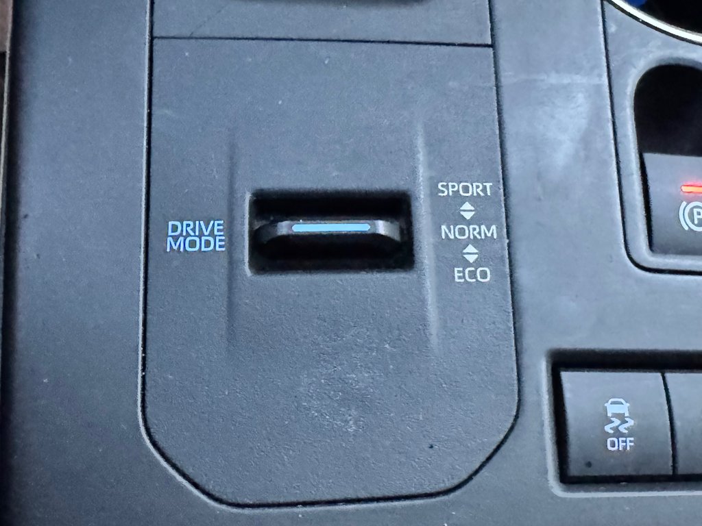 2021 Toyota Highlander HYBRIDE XLE AWD / PRIX PRÉ-ENCAN FAITES VITE !! / in Thetford Mines, Quebec - 52 - w1024h768px