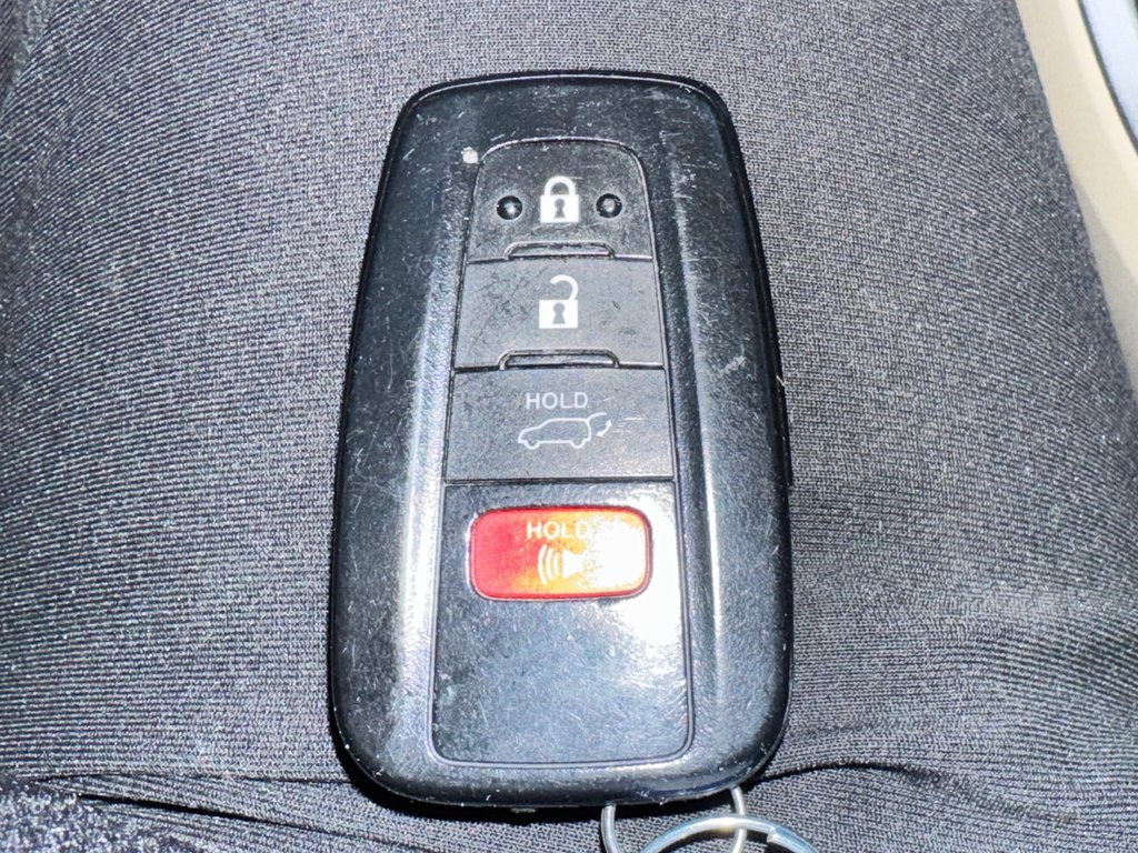 2021 Toyota Highlander HYBRIDE XLE AWD / PRIX PRÉ-ENCAN FAITES VITE !! / in Thetford Mines, Quebec - 59 - w1024h768px