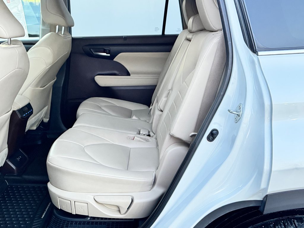 2021 Toyota Highlander HYBRIDE XLE AWD / PRIX PRÉ-ENCAN FAITES VITE !! / in Thetford Mines, Quebec - 62 - w1024h768px