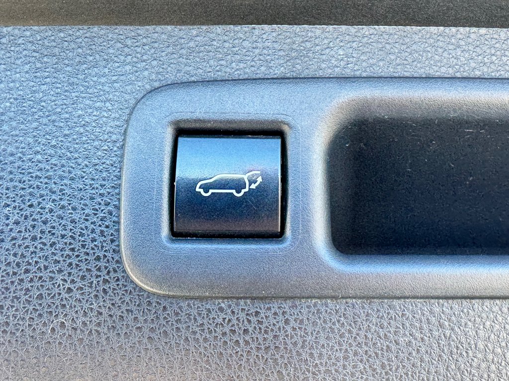 2021 Toyota Highlander HYBRIDE XLE AWD / PRIX PRÉ-ENCAN FAITES VITE !! / in Thetford Mines, Quebec - 75 - w1024h768px