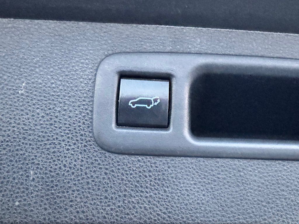 2021 Toyota Highlander HYBRIDE XLE AWD / PRIX PRÉ-ENCAN FAITES VITE !! / in Thetford Mines, Quebec - 74 - w1024h768px