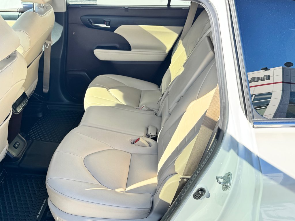 2021 Toyota Highlander HYBRIDE XLE AWD / PRIX PRÉ-ENCAN FAITES VITE !! / in Thetford Mines, Quebec - 62 - w1024h768px