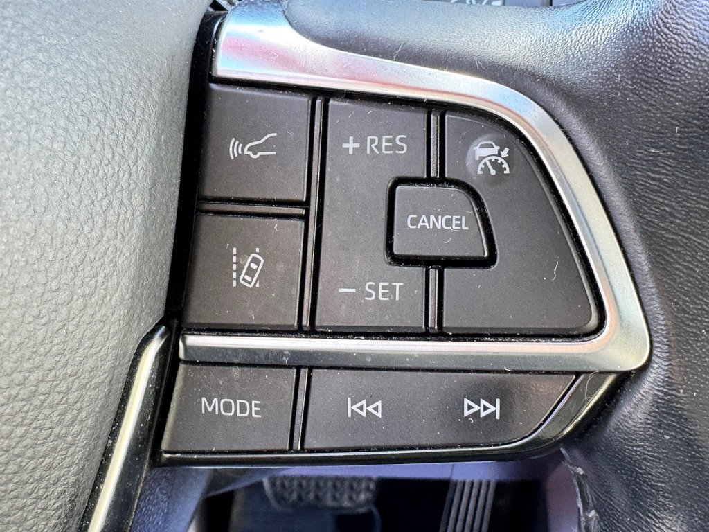 2021 Toyota Highlander HYBRIDE XLE AWD / PRIX PRÉ-ENCAN FAITES VITE !! / in Thetford Mines, Quebec - 43 - w1024h768px
