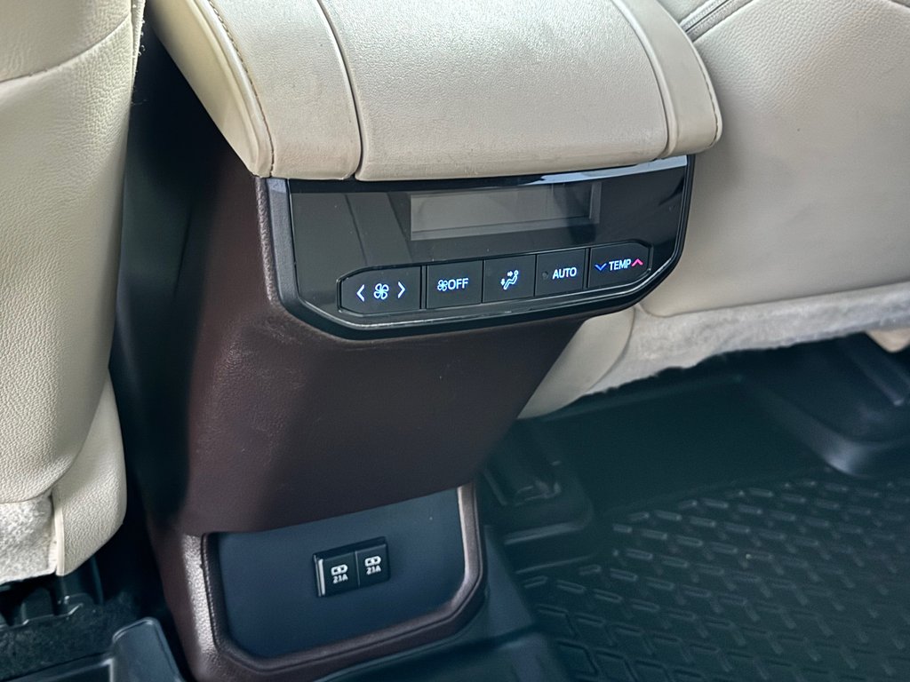 2021 Toyota Highlander HYBRIDE XLE AWD / PRIX PRÉ-ENCAN FAITES VITE !! / in Thetford Mines, Quebec - 65 - w1024h768px