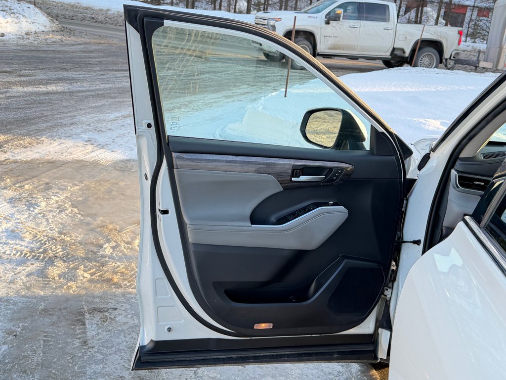 Toyota Highlander HYBRIDE LIMITED AWD / 8 PASSAGERS / 2021 à Thetford Mines, Québec - 32 - w1024h768px