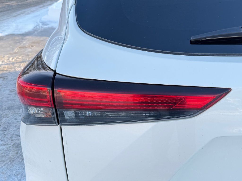 Toyota Highlander HYBRIDE LIMITED AWD / 8 PASSAGERS / 2021 à Thetford Mines, Québec - 27 - w1024h768px