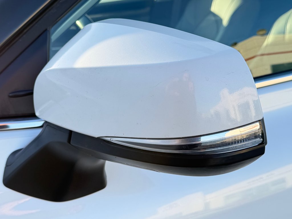 Toyota Highlander HYBRIDE LIMITED AWD / 8 PASSAGERS / 2021 à Thetford Mines, Québec - 17 - w1024h768px