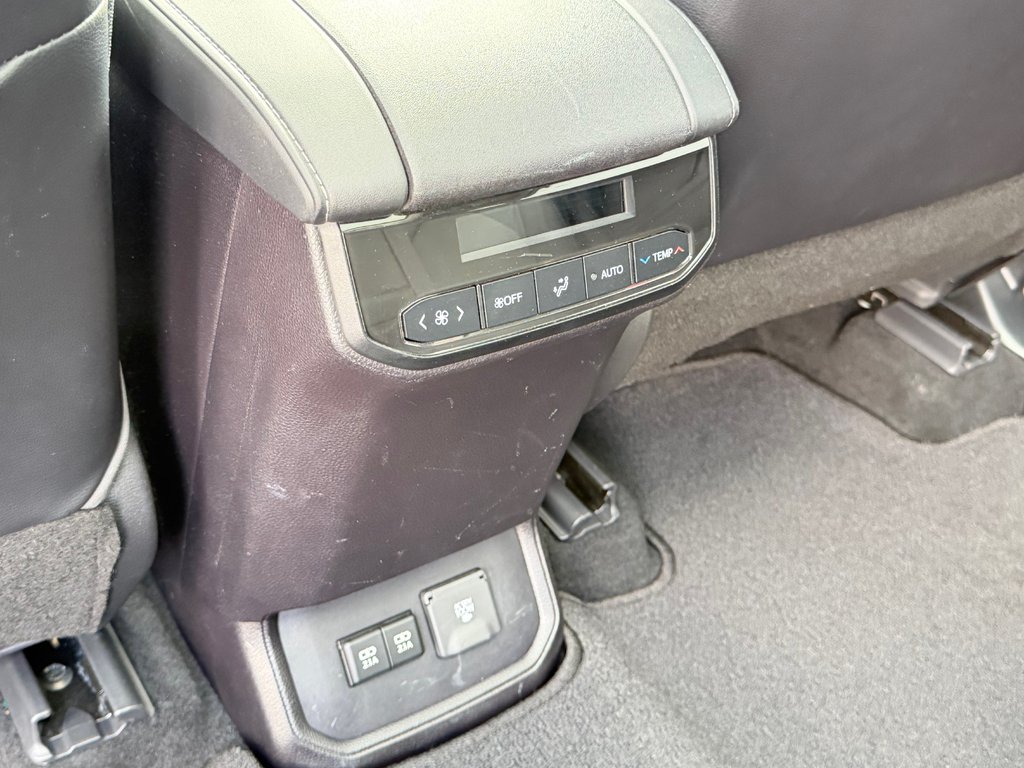 Toyota Highlander LIMITED AWD / 8 PLACES / AUBAINE A SAISIR / 2021 à Thetford Mines, Québec - 68 - w1024h768px