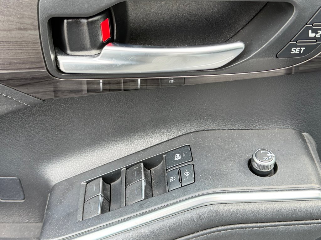 Toyota Highlander LIMITED AWD / 8 PLACES / AUBAINE A SAISIR / 2021 à Thetford Mines, Québec - 32 - w1024h768px