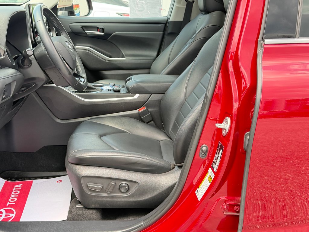 2021 Toyota Highlander XLE AWD / TRÈS BAS KILOS / 8 PASSAGERS / in Thetford Mines, Quebec - 33 - w1024h768px