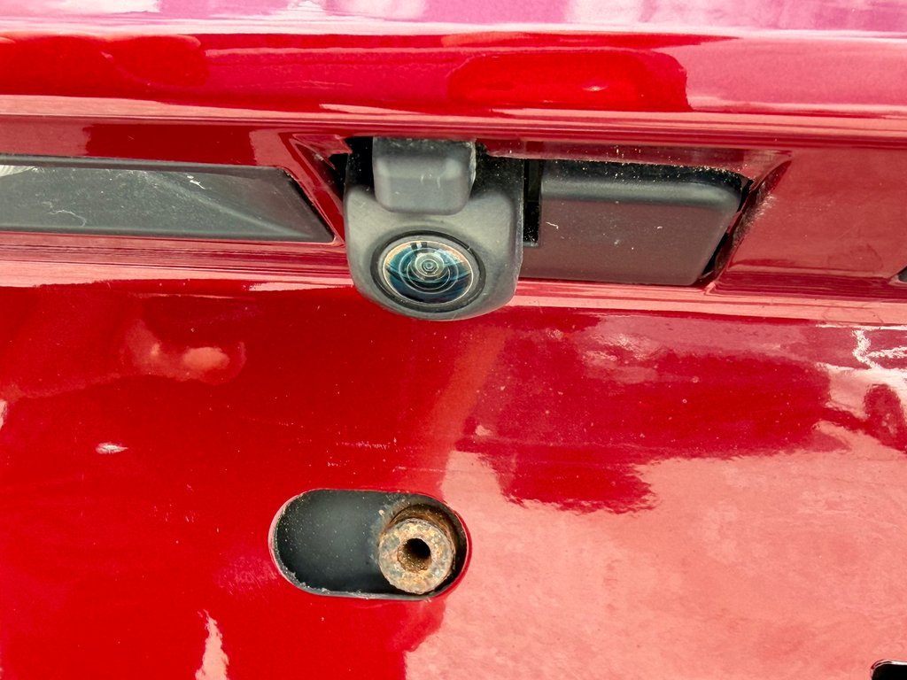 2021 Toyota Highlander XLE AWD / TRÈS BAS KILOS / 8 PASSAGERS / in Thetford Mines, Quebec - 25 - w1024h768px