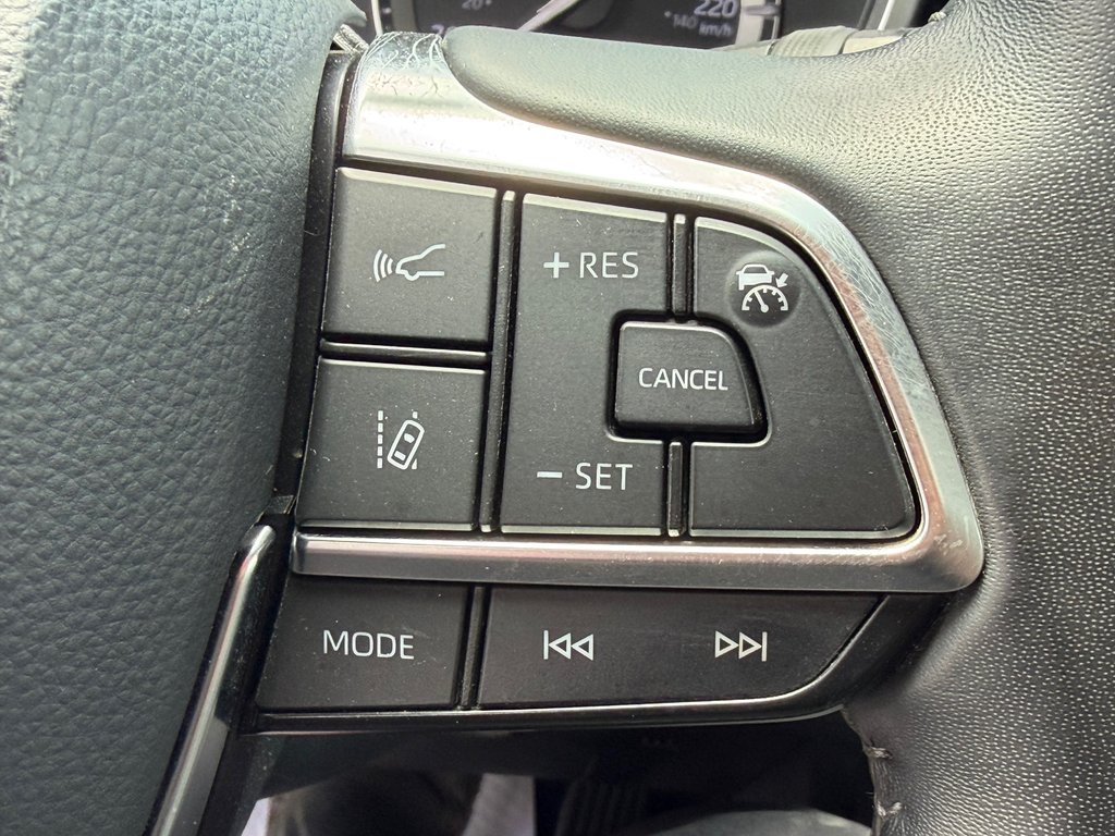 2021 Toyota Highlander XLE AWD / TRÈS BAS KILOS / 8 PASSAGERS / in Thetford Mines, Quebec - 40 - w1024h768px