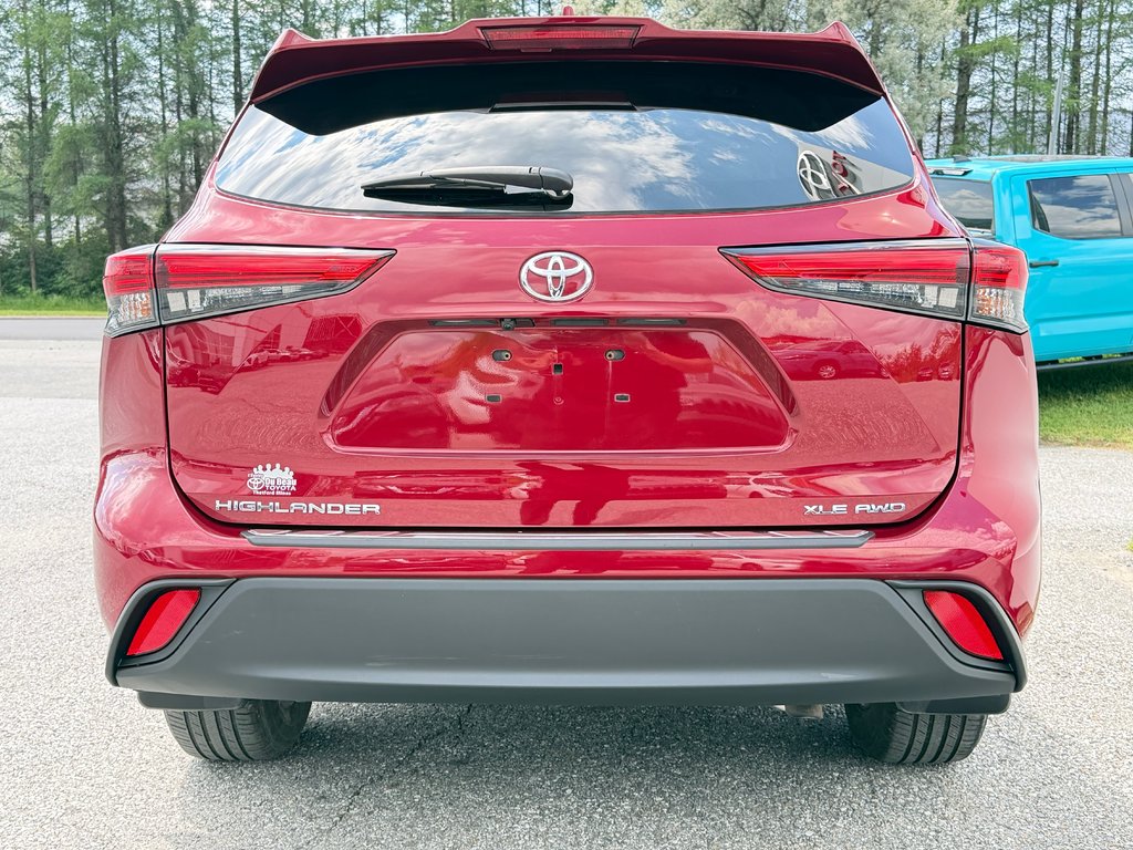 2021 Toyota Highlander XLE AWD / TRÈS BAS KILOS / 8 PASSAGERS / in Thetford Mines, Quebec - 28 - w1024h768px