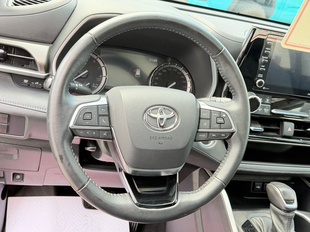 2021 Toyota Highlander XLE AWD / TRÈS BAS KILOS / 8 PASSAGERS / in Thetford Mines, Quebec - 37 - w1024h768px