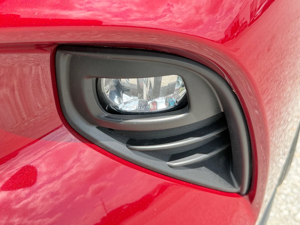 2021 Toyota Highlander XLE AWD / TRÈS BAS KILOS / 8 PASSAGERS / in Thetford Mines, Quebec - 12 - w1024h768px