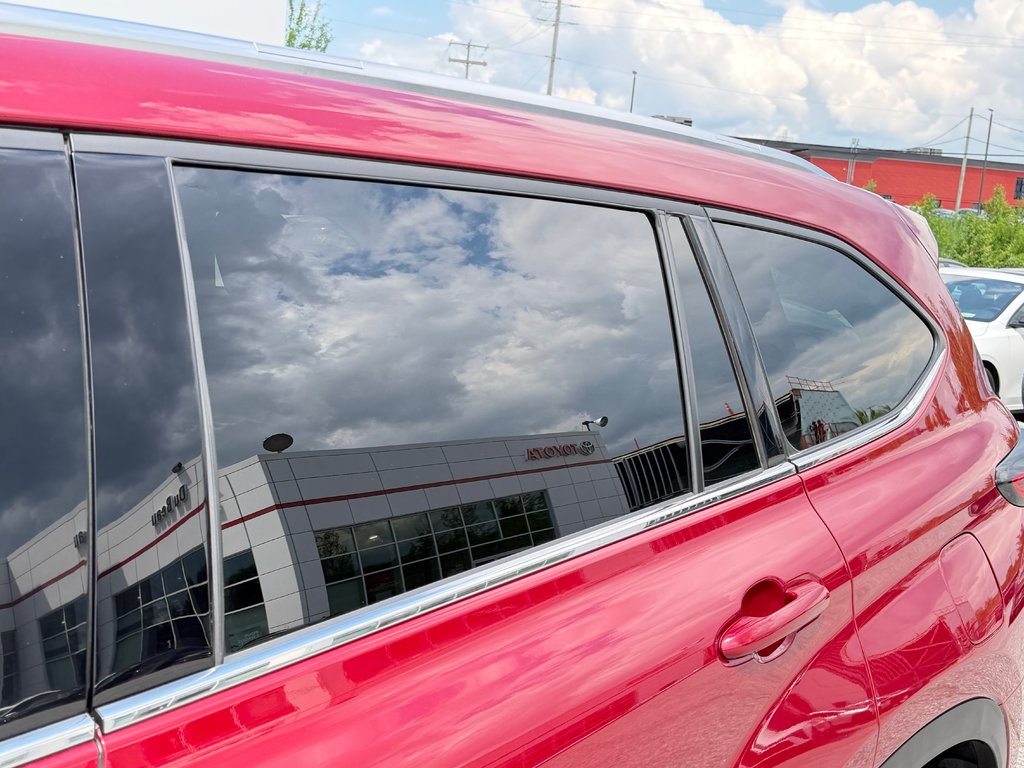 2021 Toyota Highlander XLE AWD / TRÈS BAS KILOS / 8 PASSAGERS / in Thetford Mines, Quebec - 22 - w1024h768px