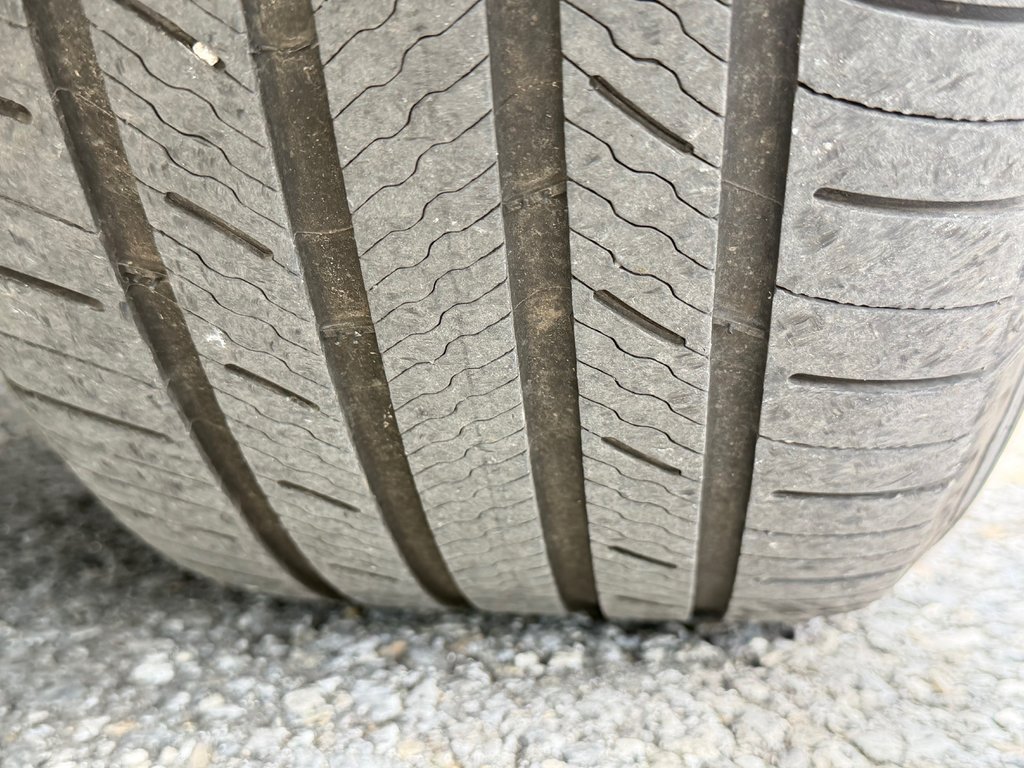 2021 Toyota Highlander XLE AWD / TRÈS BAS KILOS / 8 PASSAGERS / in Thetford Mines, Quebec - 17 - w1024h768px
