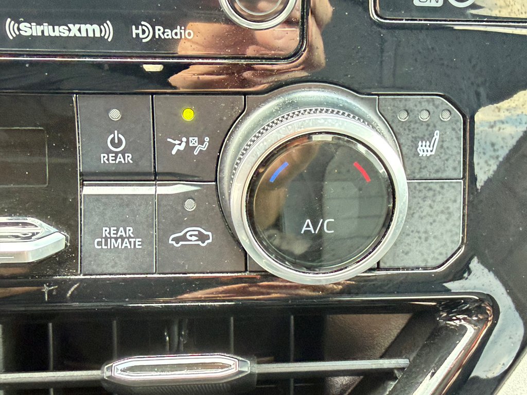 2021 Toyota Highlander XLE AWD / TRÈS BAS KILOS / 8 PASSAGERS / in Thetford Mines, Quebec - 47 - w1024h768px