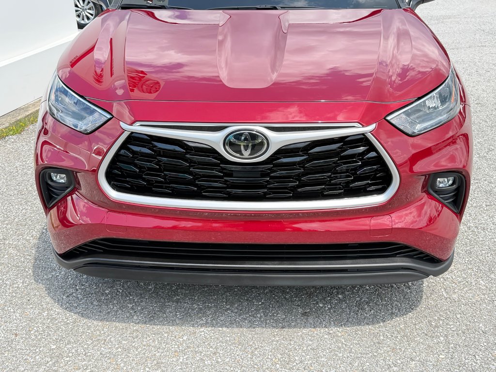2021 Toyota Highlander XLE AWD / TRÈS BAS KILOS / 8 PASSAGERS / in Thetford Mines, Quebec - 14 - w1024h768px