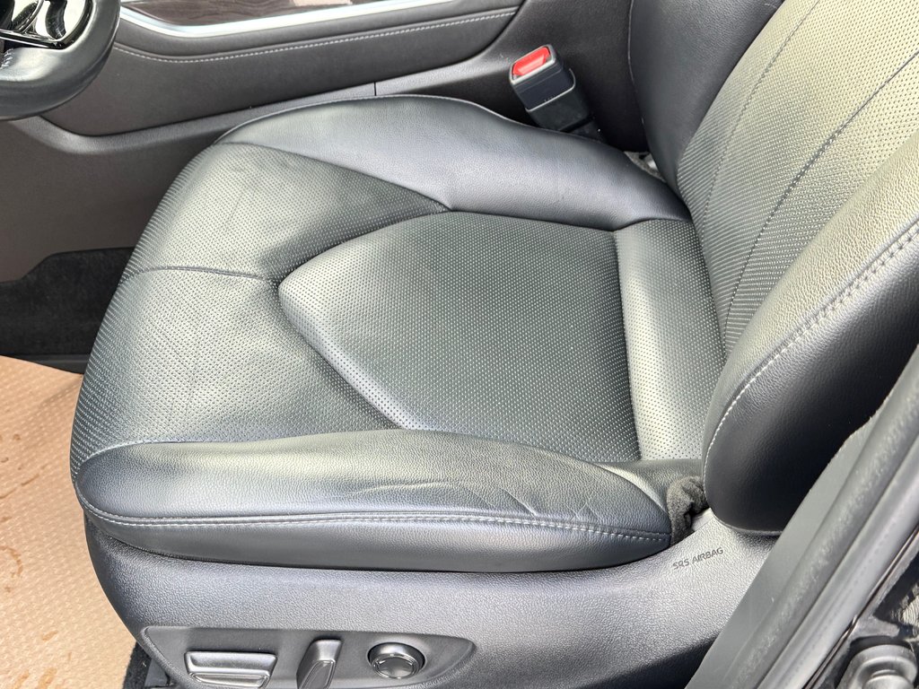 2022 Toyota Highlander LIMITED / BARRE DE TOIT / 7 PASSAGERS / HITCH D'ORIGINE / in Thetford Mines, Quebec - 39 - w1024h768px