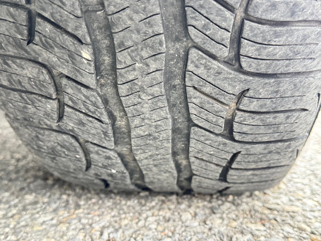 2022 Toyota Highlander LIMITED / BARRE DE TOIT / 7 PASSAGERS / HITCH D'ORIGINE / in Thetford Mines, Quebec - 17 - w1024h768px