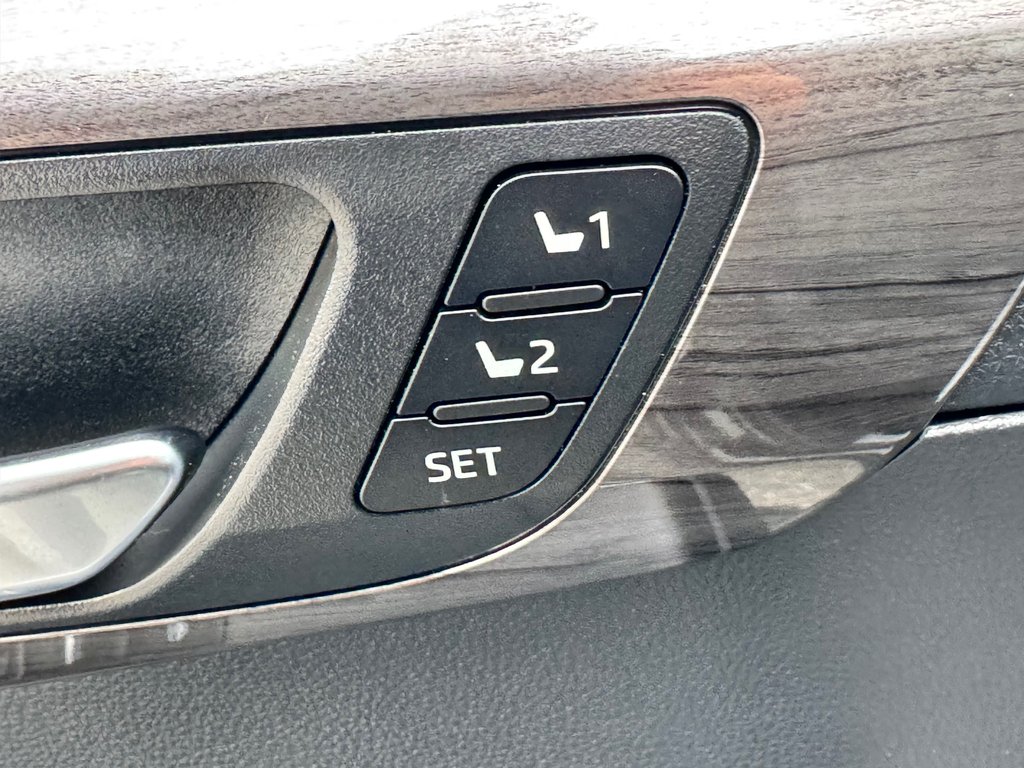 2022 Toyota Highlander LIMITED / BARRE DE TOIT / 7 PASSAGERS / HITCH D'ORIGINE / in Thetford Mines, Quebec - 31 - w1024h768px