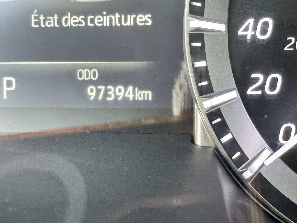 2022 Toyota Highlander LIMITED / BARRE DE TOIT / 7 PASSAGERS / HITCH D'ORIGINE / in Thetford Mines, Quebec - 47 - w1024h768px