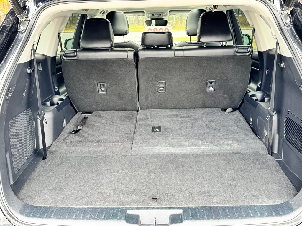 2022 Toyota Highlander LIMITED / BARRE DE TOIT / 7 PASSAGERS / HITCH D'ORIGINE / in Thetford Mines, Quebec - 74 - w1024h768px