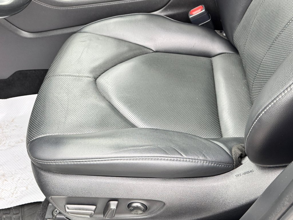 2022 Toyota Highlander LIMITED / BARRE DE TOIT / 7 PASSAGERS / HITCH D'ORIGINE / in Thetford Mines, Quebec - 36 - w1024h768px