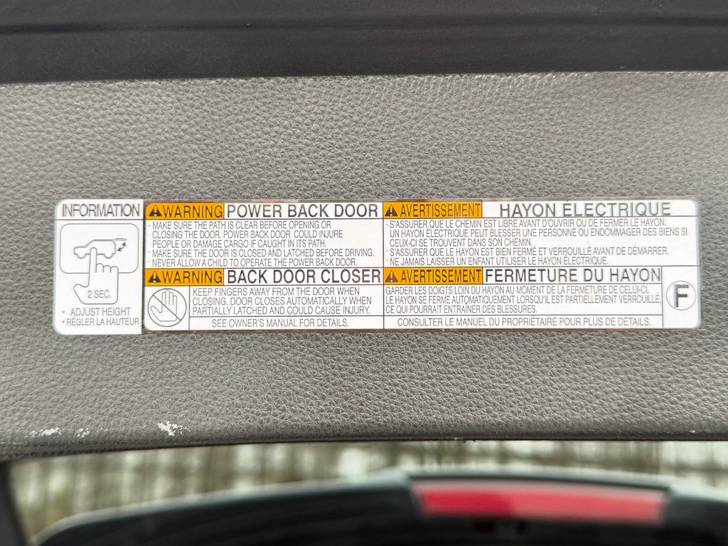 2022 Toyota Highlander LIMITED / BARRE DE TOIT / 7 PASSAGERS / HITCH D'ORIGINE / in Thetford Mines, Quebec - 70 - w1024h768px