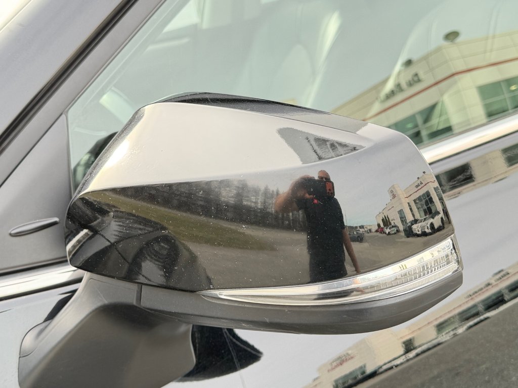2022 Toyota Highlander LIMITED / BARRE DE TOIT / 7 PASSAGERS / HITCH D'ORIGINE / in Thetford Mines, Quebec - 17 - w1024h768px