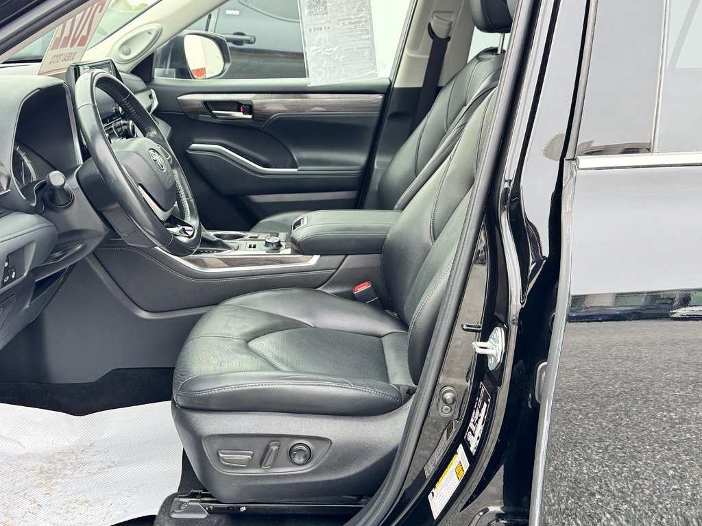 2022 Toyota Highlander LIMITED / BARRE DE TOIT / 7 PASSAGERS / HITCH D'ORIGINE / in Thetford Mines, Quebec - 34 - w1024h768px