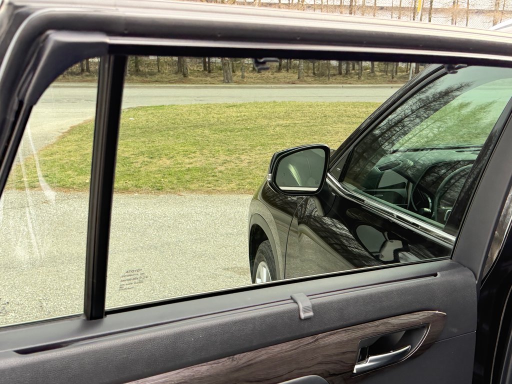 2022 Toyota Highlander LIMITED / BARRE DE TOIT / 7 PASSAGERS / HITCH D'ORIGINE / in Thetford Mines, Quebec - 65 - w1024h768px