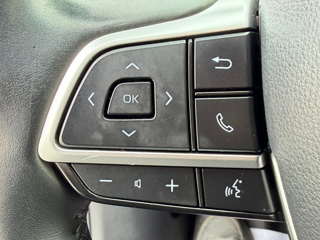 2022 Toyota Highlander LIMITED / BARRE DE TOIT / 7 PASSAGERS / HITCH D'ORIGINE / in Thetford Mines, Quebec - 36 - w1024h768px