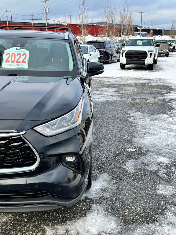 2022 Toyota Highlander LIMITED / BARRE DE TOIT / 7 PASSAGERS / HITCH D'ORIGINE / in Thetford Mines, Quebec - 9 - w1024h768px
