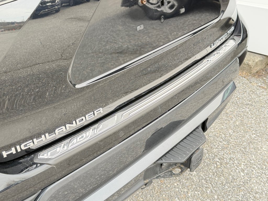 2022 Toyota Highlander LIMITED / BARRE DE TOIT / 7 PASSAGERS / HITCH D'ORIGINE / in Thetford Mines, Quebec - 26 - w1024h768px