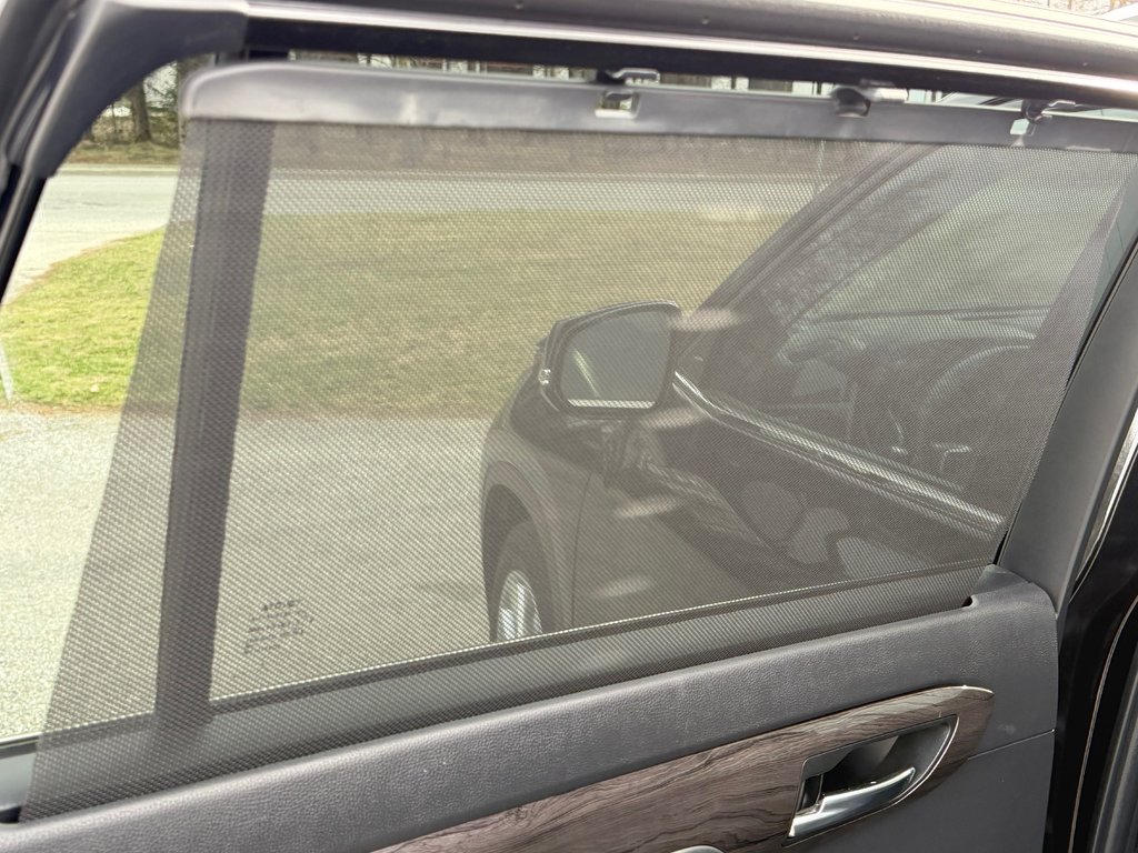 2022 Toyota Highlander LIMITED / BARRE DE TOIT / 7 PASSAGERS / HITCH D'ORIGINE / in Thetford Mines, Quebec - 66 - w1024h768px