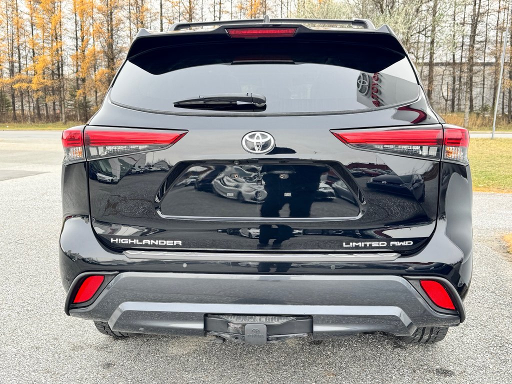 2022 Toyota Highlander LIMITED / BARRE DE TOIT / 7 PASSAGERS / HITCH D'ORIGINE / in Thetford Mines, Quebec - 28 - w1024h768px