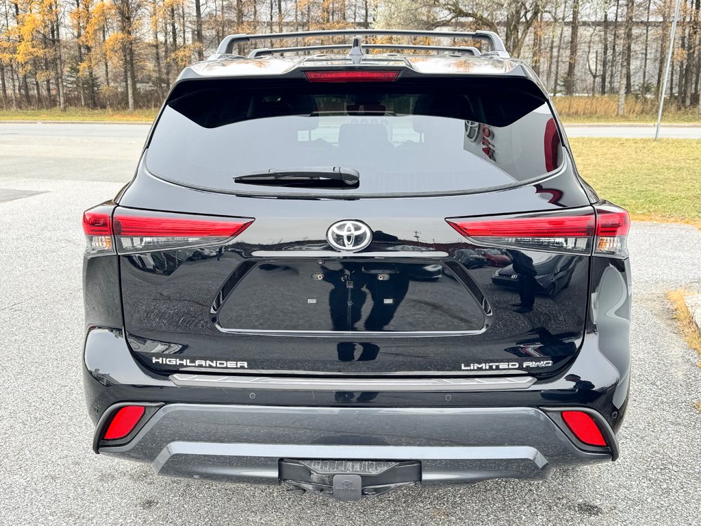 2022 Toyota Highlander LIMITED / BARRE DE TOIT / 7 PASSAGERS / HITCH D'ORIGINE / in Thetford Mines, Quebec - 5 - w1024h768px