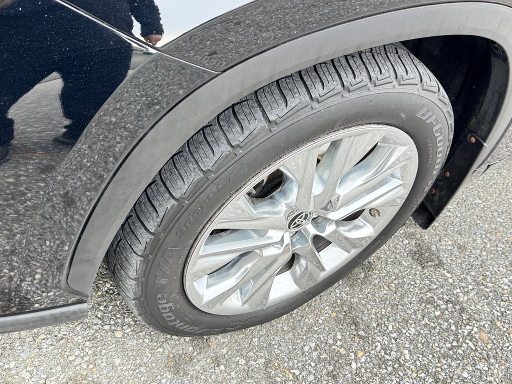 2022 Toyota Highlander LIMITED / BARRE DE TOIT / 7 PASSAGERS / HITCH D'ORIGINE / in Thetford Mines, Quebec - 14 - w1024h768px
