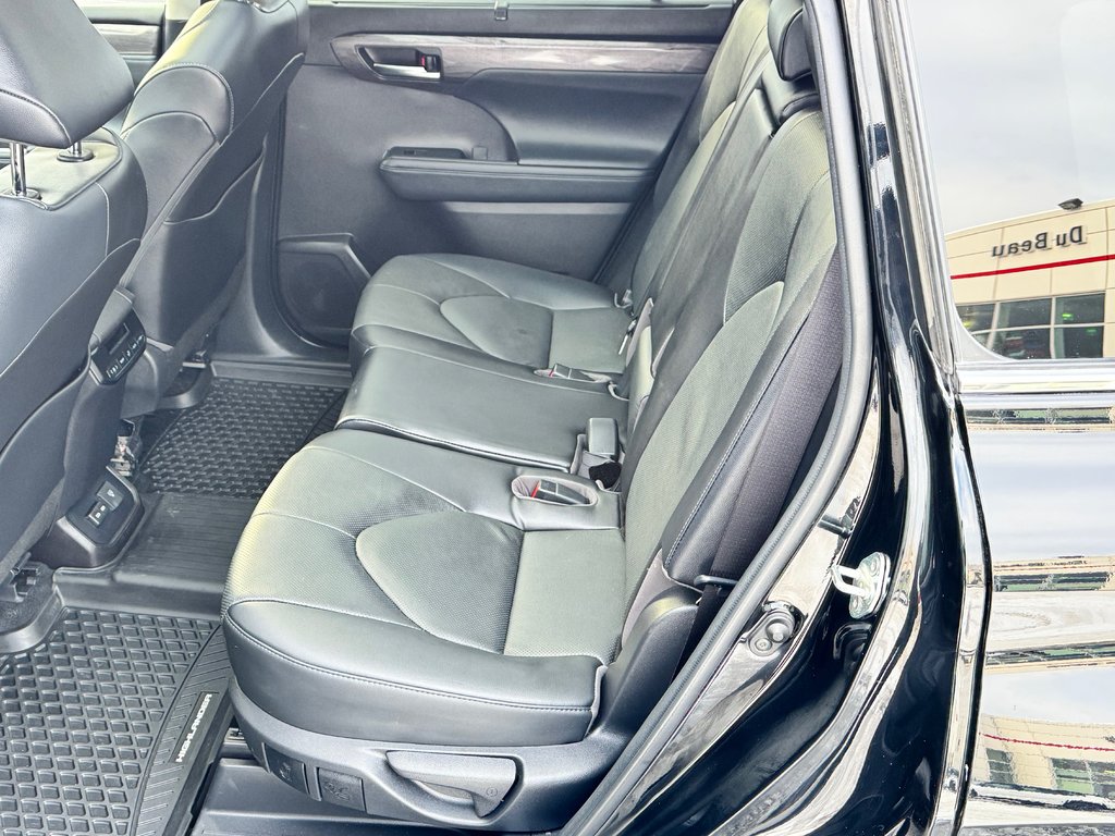 2022 Toyota Highlander LIMITED / BARRE DE TOIT / 7 PASSAGERS / HITCH D'ORIGINE / in Thetford Mines, Quebec - 68 - w1024h768px