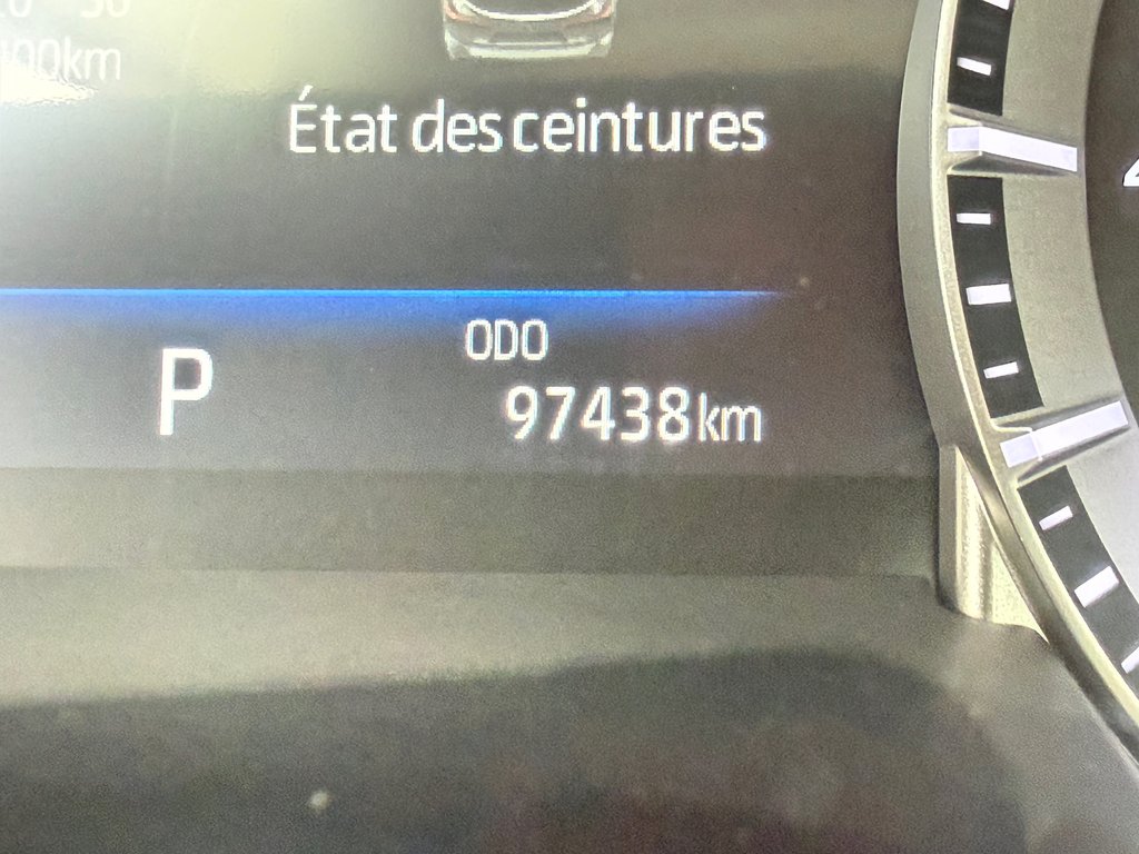 2022 Toyota Highlander LIMITED / BARRE DE TOIT / 7 PASSAGERS / HITCH D'ORIGINE / in Thetford Mines, Quebec - 40 - w1024h768px