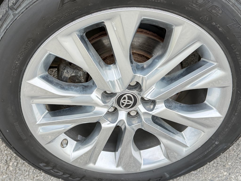 2022 Toyota Highlander LIMITED / BARRE DE TOIT / 7 PASSAGERS / HITCH D'ORIGINE / in Thetford Mines, Quebec - 15 - w1024h768px