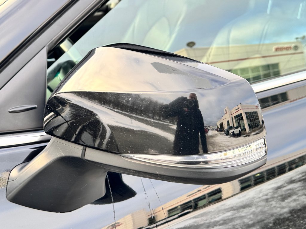 2022 Toyota Highlander LIMITED / BARRE DE TOIT / 7 PASSAGERS / HITCH D'ORIGINE / in Thetford Mines, Quebec - 18 - w1024h768px