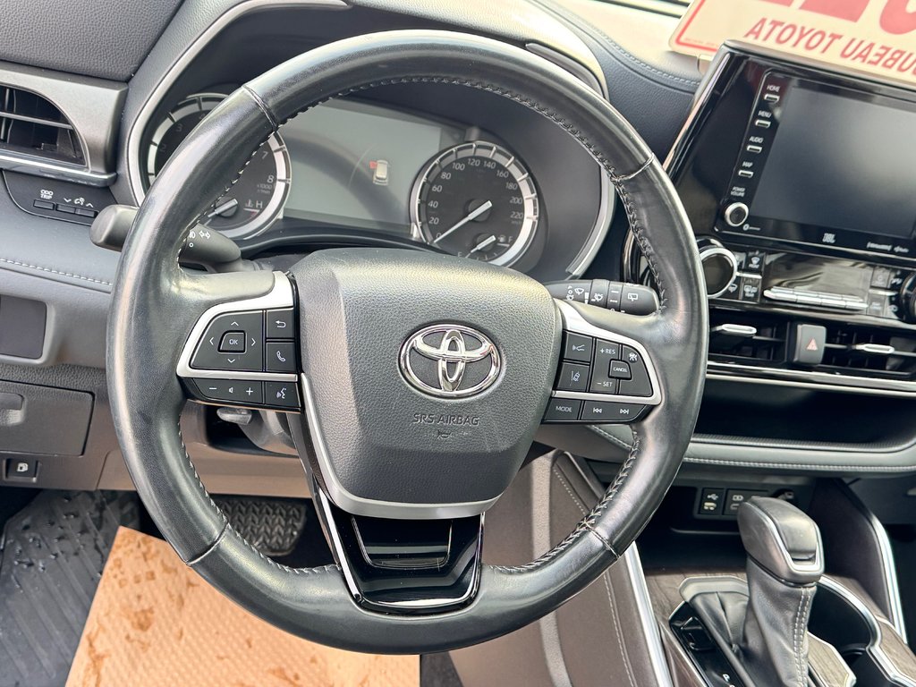 2022 Toyota Highlander LIMITED / BARRE DE TOIT / 7 PASSAGERS / HITCH D'ORIGINE / in Thetford Mines, Quebec - 41 - w1024h768px